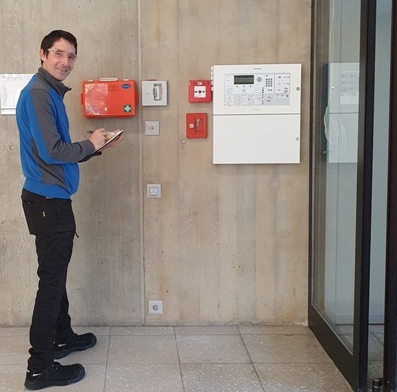 Sicherheits- und Brandschutzrundgang bei der Ostschweizer Fachhochschule OST  